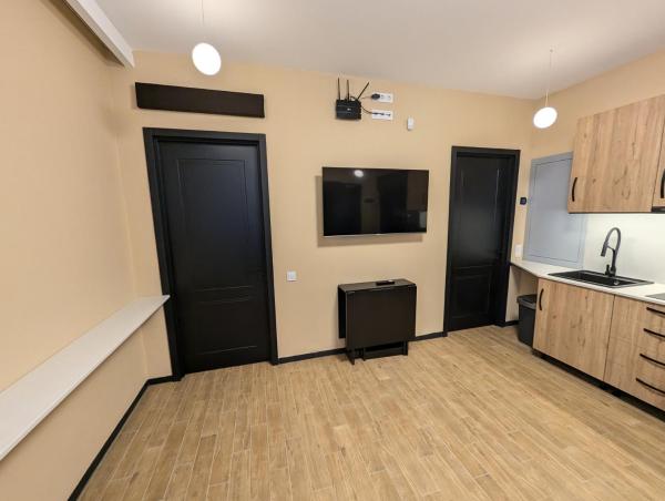 Tbilisi Eden, Rezervați  Hoteluri în Tbilisi Region cu parcare, Parcare