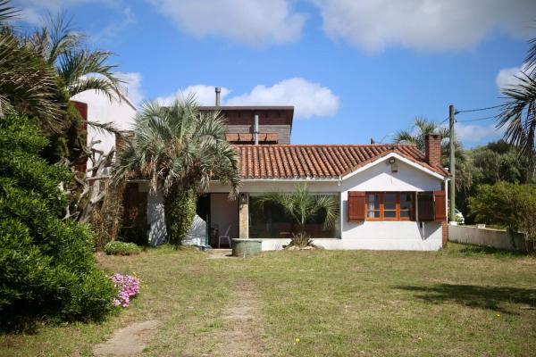 Casa frente al mar, Rezervați  Costa Azul Rocha