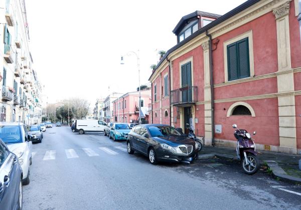 GuestHost - Aldino Al Porto - Amalfi & Paestum Studios, Rezervați  Salerno Campania