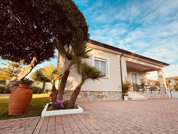 Villa Marelago Guest House, Rezervați  Hoteluri în Lazio cu parcare, Parcare