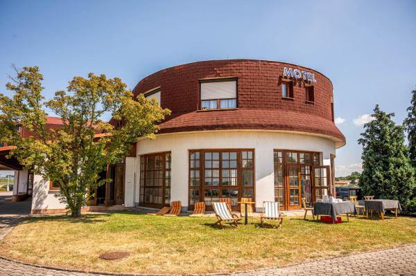 Motel Arkus, Rezervați Motel Černožice 
