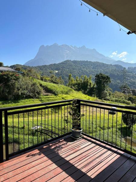 George Adventure Base Bundu Tuhan, Rezervați Hotel Hoteluri în Borneo cu parcare, Parcare
