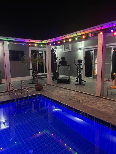 S & K surin, Rezervați  Hoteluri în North-Eastern Thailand cu piscină, Piscină