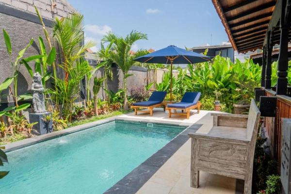 Villa Lalupa Joglo, Rezervați  Hoteluri în Badung cu piscină, Piscină