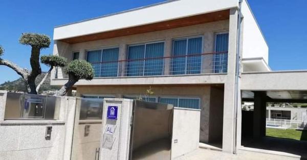 Casa do Chino, Rezervați  Hoteluri în Belinho cu piscină, Piscină
