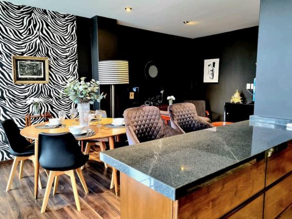 Elegant Apt Boutique in la Roma 2br/2ba/terrace, Rezervați  Hoteluri în Mexico DF cu parcare, Parcare