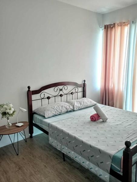 staycation one bedroom 38 sqm, Rezervați  Hoteluri în Luzon cu parcare, Parcare