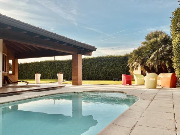 Wow House - Ampia Villa con Piscina e sala giochi, Rezervați  Casoni Veneto