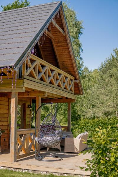 Siedlisko Modrej Czapli. Domki na Kaszubach, Rezervați  Hoteluri în Pomerania cu parcare, Parcare