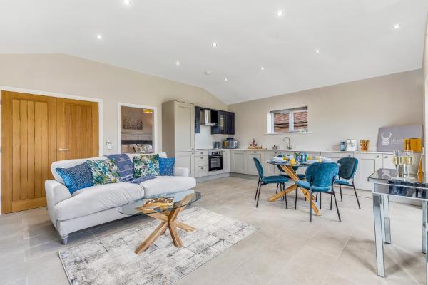 Cozy Luxury Cabin Retreat with Superking Bed, Rezervați Casă de vacanță Snarestone Merseyside