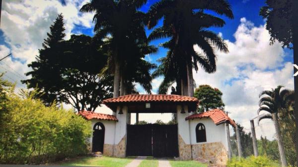 Casa Campestre Vista Hermosa, Rezervați  Hoteluri în Quindio cu parcare, Parcare