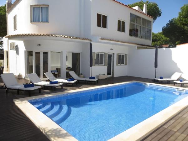 Luxury Villa with Private pool walking distance to beach and Marina, Rezervați  Hoteluri în Algarve cu piscină, Piscină