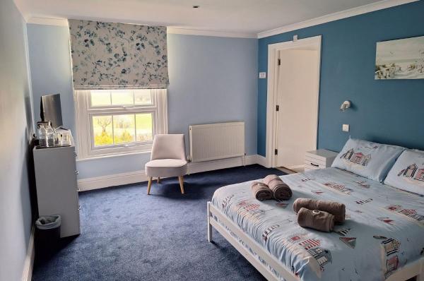 Ensuite Double Room with Countryside Views, Rezervați  Cranleigh Surrey