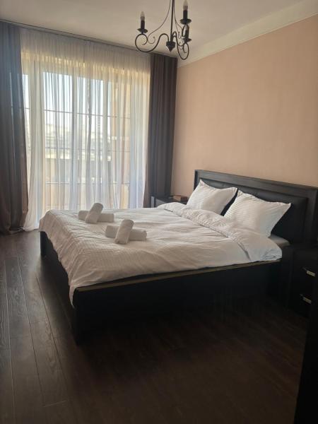 Your Cozy Home in Center, Rezervați  Hoteluri în Erevan cu parcare, Parcare