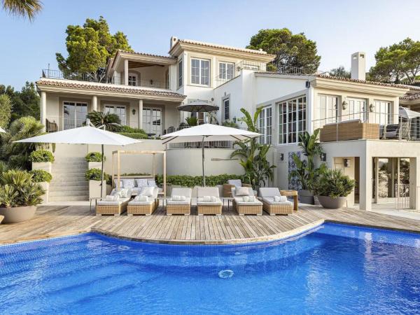 Villa in Mallorca with Port Views & Saltwater Pool, Rezervați   
