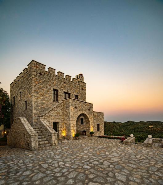 Cassiopeias Castle, Rezervați Vilă Gytheio 