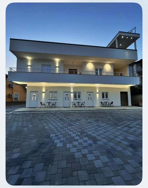 Sunlake Villa, Rezervați  Tirana 