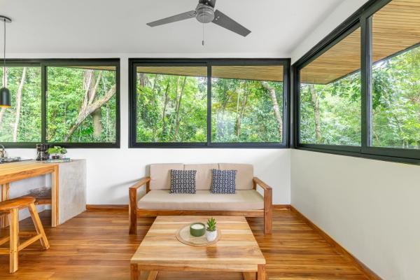 Brand new Santa Teresa Tree House, Rezervați  Hoteluri în Cartago cu parcare, Parcare