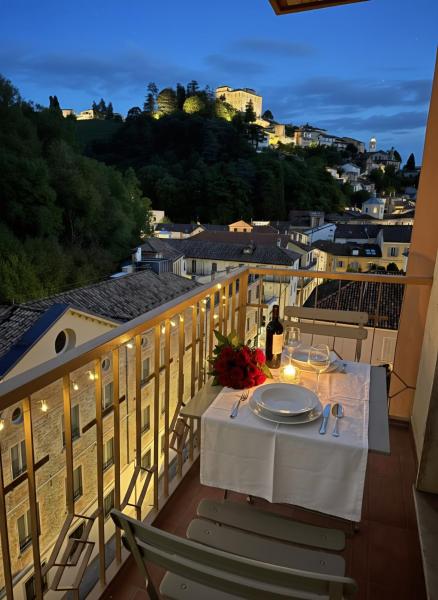 Canelli Wine Suites - Moscato & Barbera, Rezervați  Hoteluri în Canelli cu parcare, Parcare