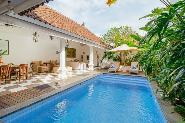 Private 2 Br Pool Villa, 400m to Beach, Sleeps 4, Rezervați  Hoteluri în Badung cu piscină, Piscină