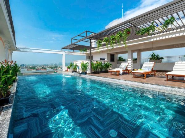 Si Grand Ninh Binh Hotel, Rezervați  Hoteluri în Phúc Trì cu piscină, Piscină