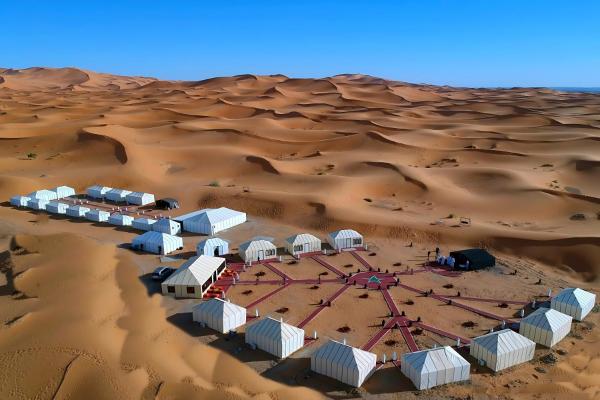 Air Conditioning Berber Desert Camp, Rezervați  Hoteluri în Meknes-Tafilalet cu parcare, Parcare