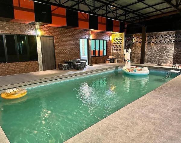นิวพีเคซี รีสอร์ต, Rezervați  Hoteluri în North-Eastern Thailand cu piscină, Piscină