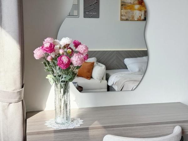 1BR Lake View Studio - Homestay Onsen Ecopark, Rezervați  Hoteluri cu SPA în Hung Yen, SPA