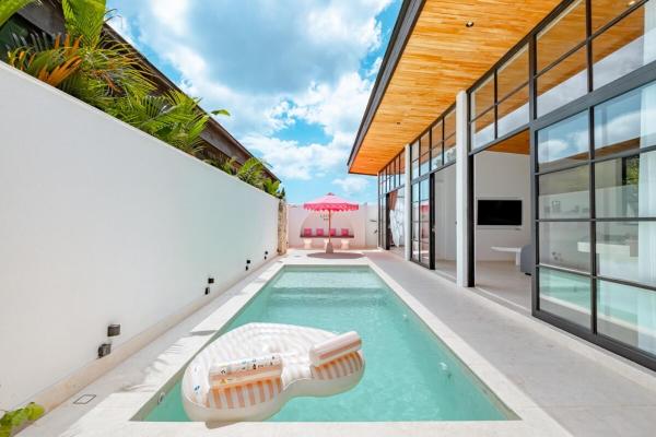 LA VIE Uluwatu - Deluxe 2 Bedroom Villa with Pool, Rezervați  Hoteluri în Bali cu parcare, Parcare