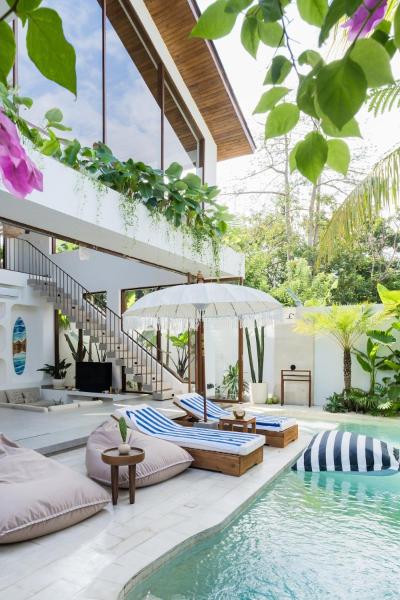 Villa Utopia Uluwatu, Rezervați  Hoteluri în Bali cu parcare, Parcare