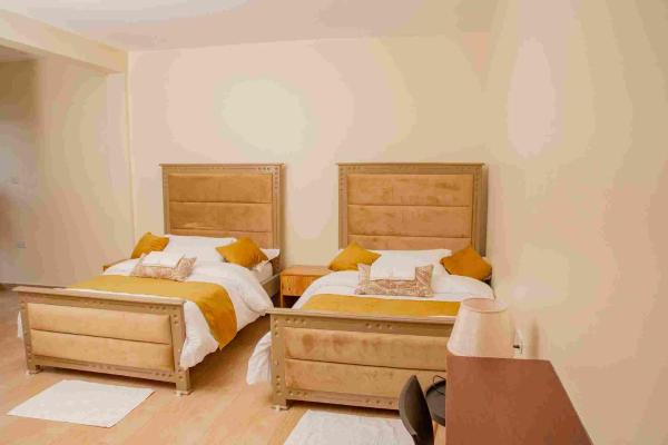Pekasa Palace Hotel, Rezervați  Fort Portal Western Uganda