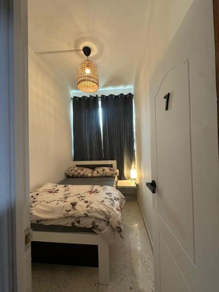 Abu Dhabi City Private Room Late Check out 2pm, Rezervați  Abu Dhabi Emirate Abu Dhabi
