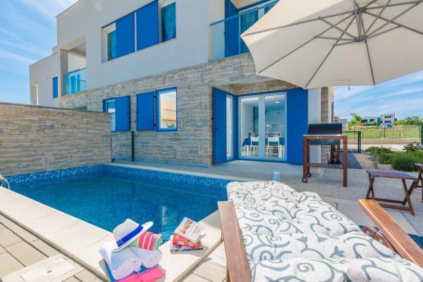 Villa Miri Cherry, Rezervați  Privlaka Zadar County