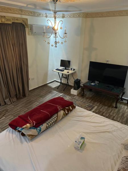 kemet Prymids house, Rezervați  Hoteluri în Cairo Governorate cu parcare, Parcare