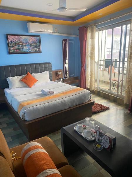 Hotel Holiday Home, Rezervați  Bākhri Kharka 