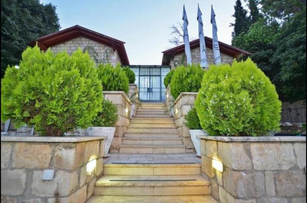 Orli Elias Lodge