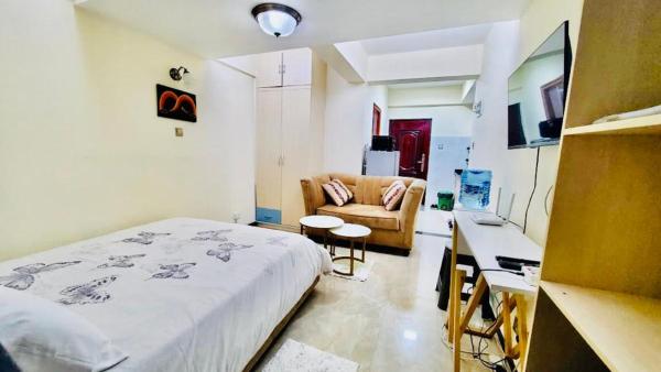 luxurious fully furnished two bedroom apartment with amazing city views heated swimming pool fully equipped gym with a child play area and ample parking space, Rezervați  Nairobi Hoteluri...