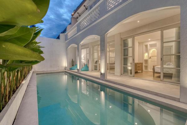 Villa Isabella : 4BR Brand New in Berawa, Canggu  - A Luxury Private Villa By Balinest Villas, Rezervați Vilă Hoteluri în Bali cu parcare, Parcare