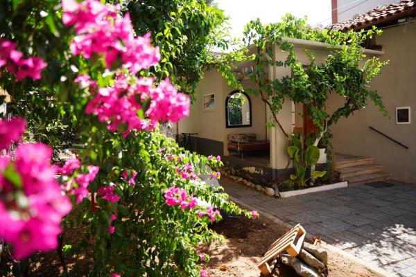 Lemon House, Rezervați  Hoteluri în Tirana County cu parcare, Parcare