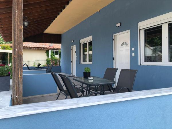 Fotis Apartments Palaiokomi, Rezervați Apartament Hoteluri în Macedonia cu parcare, Parcare