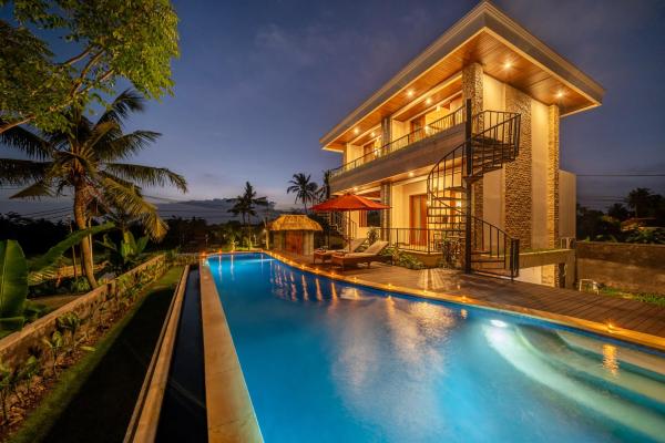 3 King Bedrooms Ratu Bali Luxury Villa in Ubud, Bali, Rezervați  Hoteluri în Bali cu parcare, Parcare