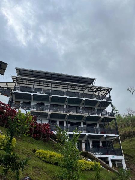 Curazao Natural Living, Rezervați  Hoteluri în Antioquia cu parcare, Parcare