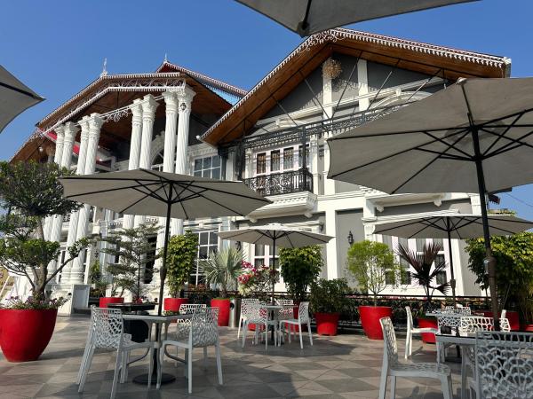YKC Hotels & Resorts, Rezervați  Bagdogra 