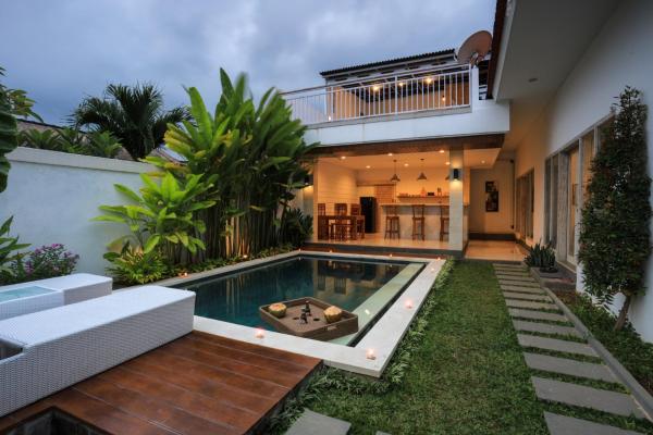 The Made Villa, Rezervați  Hoteluri în Dalung cu piscină, Piscină