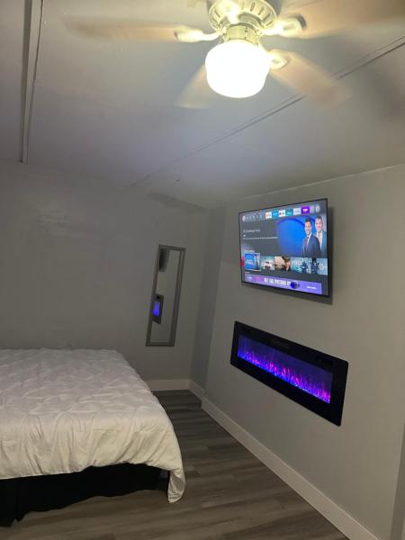 Guest house 7 mins From stadium, Rezervați  Opa-Locka Florida