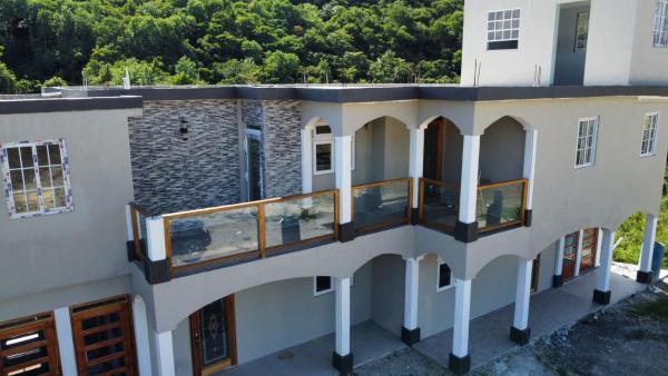 Annes Emerald Tranquility Villas, Rezervați  Laborie Vieux Fort