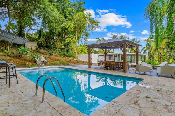 Unique Rainforest Villa, Pool Modern Comforts, Rezervați  Rio Grande 