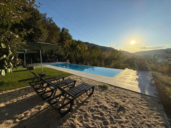 Villa Teixugueiras 1 - Gerês, Rezervați  Hoteluri în Norte Region cu piscină, Piscină