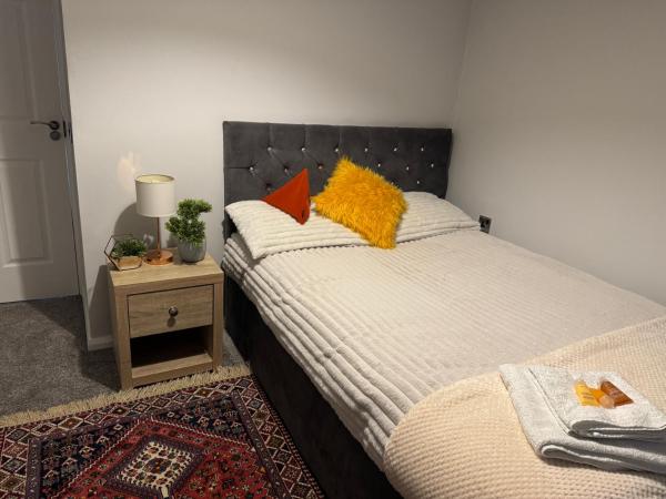 Cosy and quiet apartment, Rezervați Apartament Hoteluri în Tyne and Wear cu parcare, Parcare