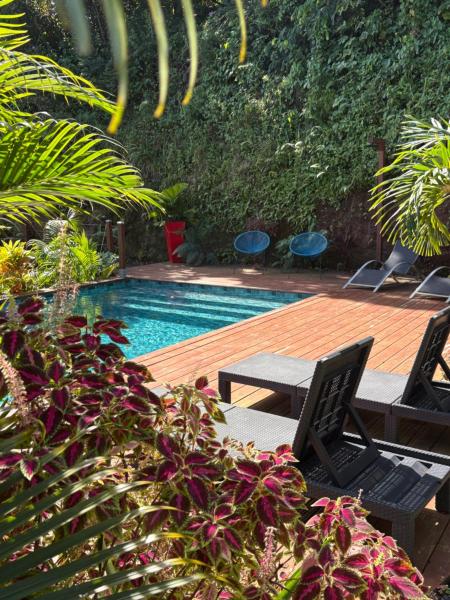 Villa Mamalouken App Maloe, Rezervați  Hoteluri în Rivière-Pilote cu piscină, Piscină